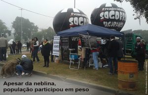 Apesar da neblina, população participou em peso - Foto Gustavo Cruz - O Jornalecão