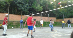 Olímpiadas vôlei - Escola Miguel Tostes - Divulgação